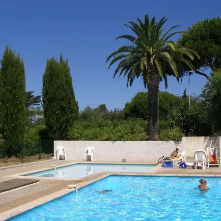Patiolarium Apartman Saint-Tropez
