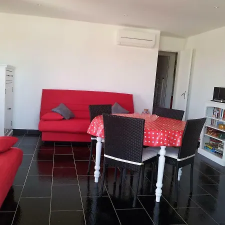 Patiolarium Apartment *